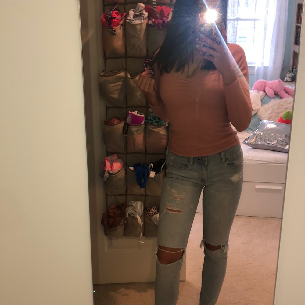 American Eagle light wash jeans